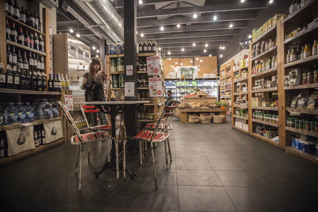 Barcelona Tribu Woki organic market
